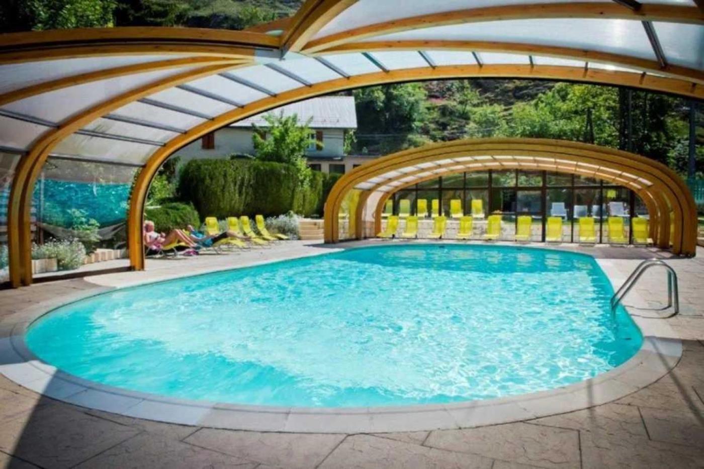 Camping 5 Etoiles - Piscine - Eeceff Le Bourg-dʼOisans Exterior foto